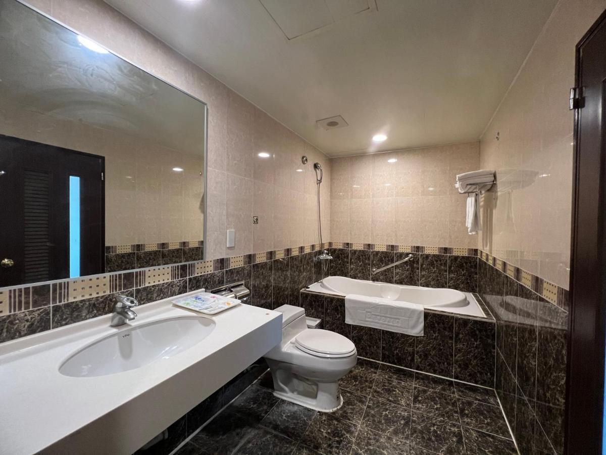 Sendale Tainan Science Park Hotel Xinshi Zewnętrze zdjęcie